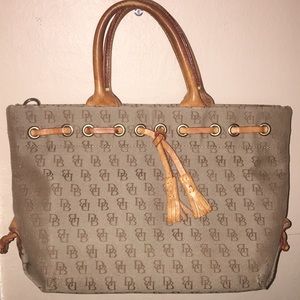 Cutest Dooney & bourke vintage purse